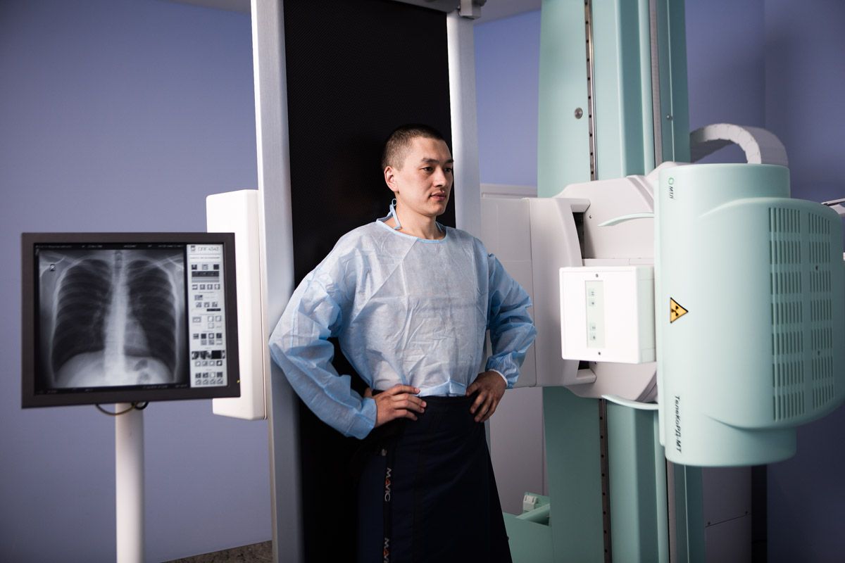 take an X-ray of the lungs