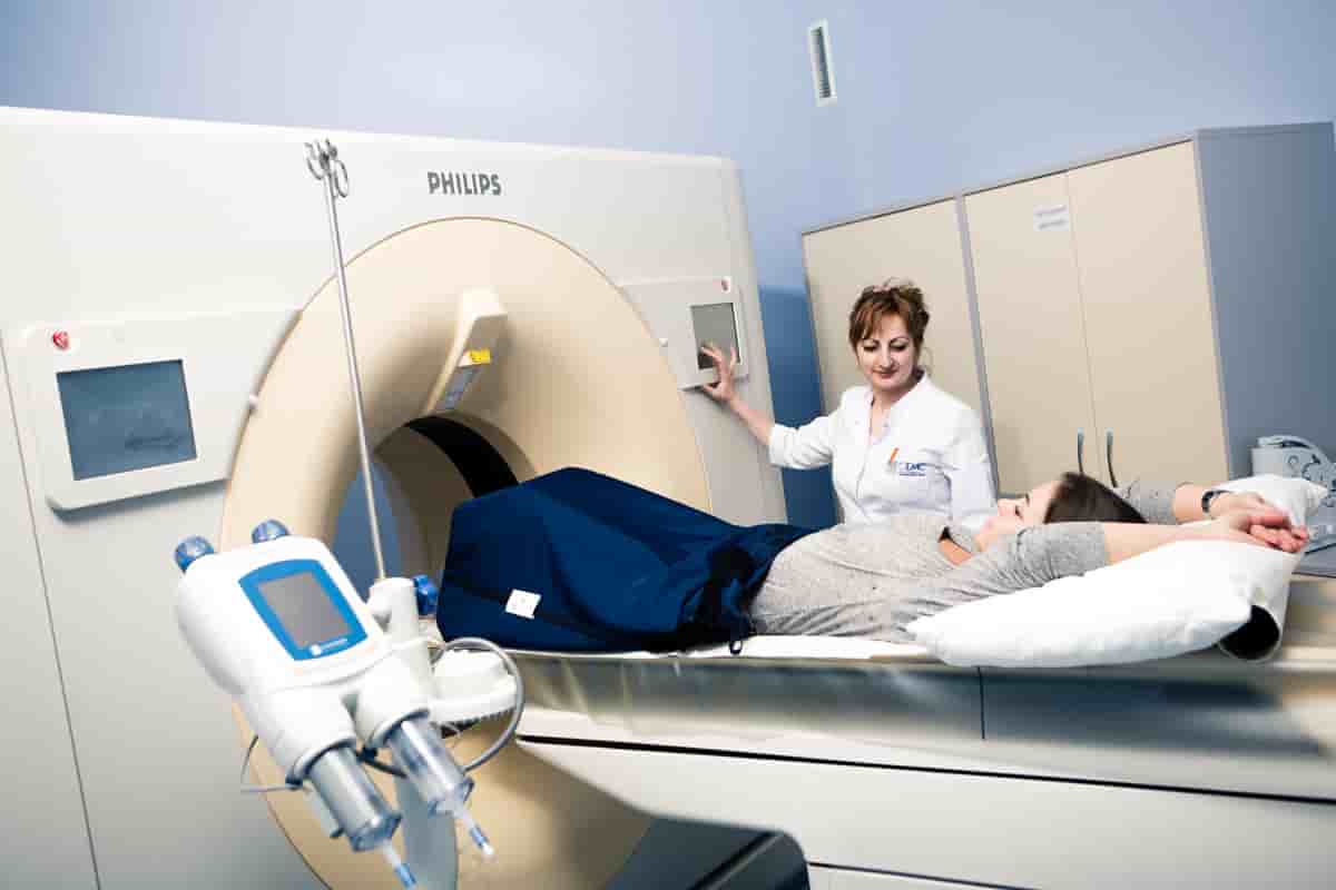Computed tomography of the abdominal cavity with intravenous contrast in EMC