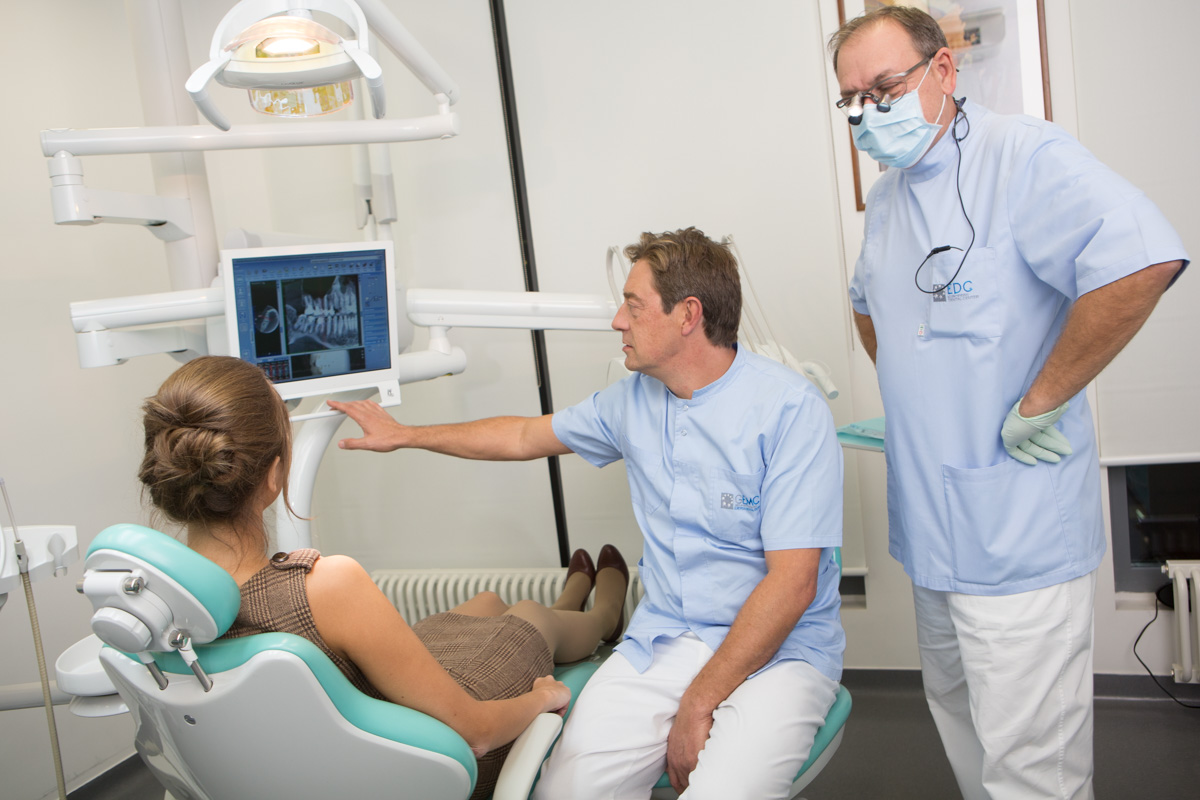 simultaneous dental implantation in Moscow